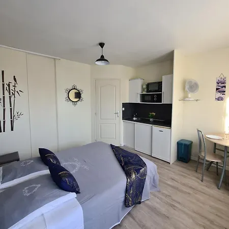 Le Vallon A 5 Min Du Puy Dufou Chambretaud